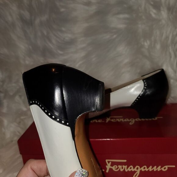 SALVATORE FERRAGAMO VINTAGE PUMP HEELS (7.5AA) - Picture 12 of 13
